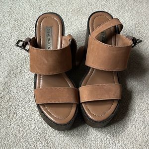 Steve Madden platform sandal